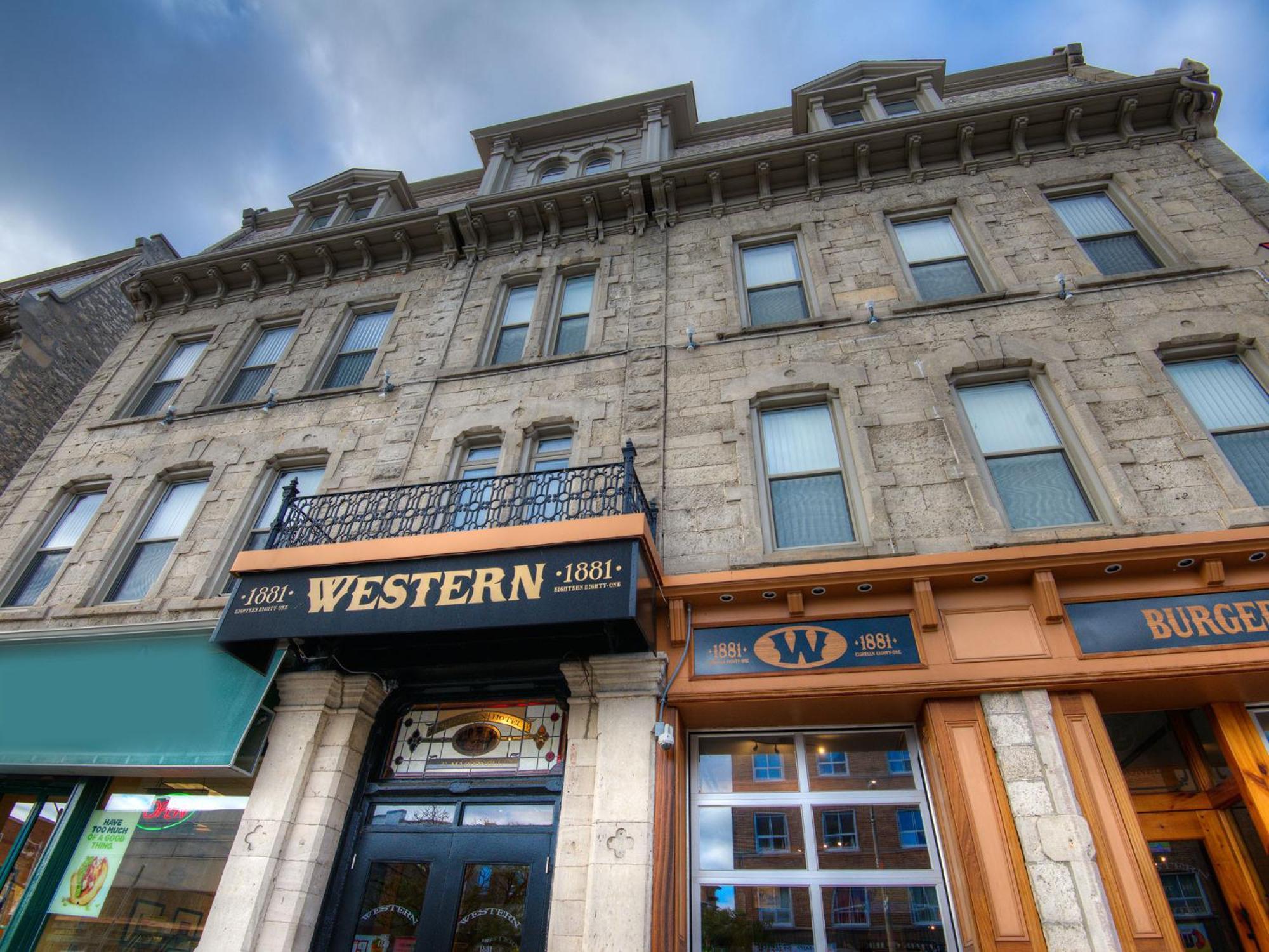 Western Hotel & Executive Suites Guelph Esterno foto