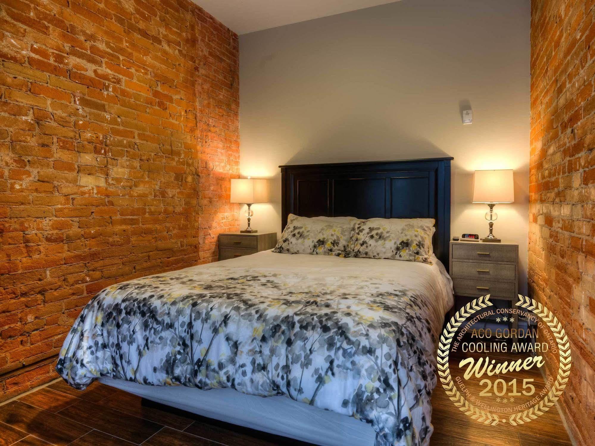 Western Hotel & Executive Suites Guelph Esterno foto